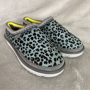 UGG Leopard Print Slip-Ons - Gray and Yellow